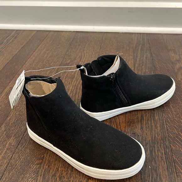 NWT GAP Kids Sneaker Boots Size 2 - Picture 4 of 7